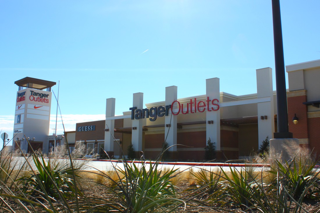Tanger Outlets Fort Worth Achieves Texas Style Theme Mall with Bomanite  Decorative Concrete - Bomanite of Oklahoma